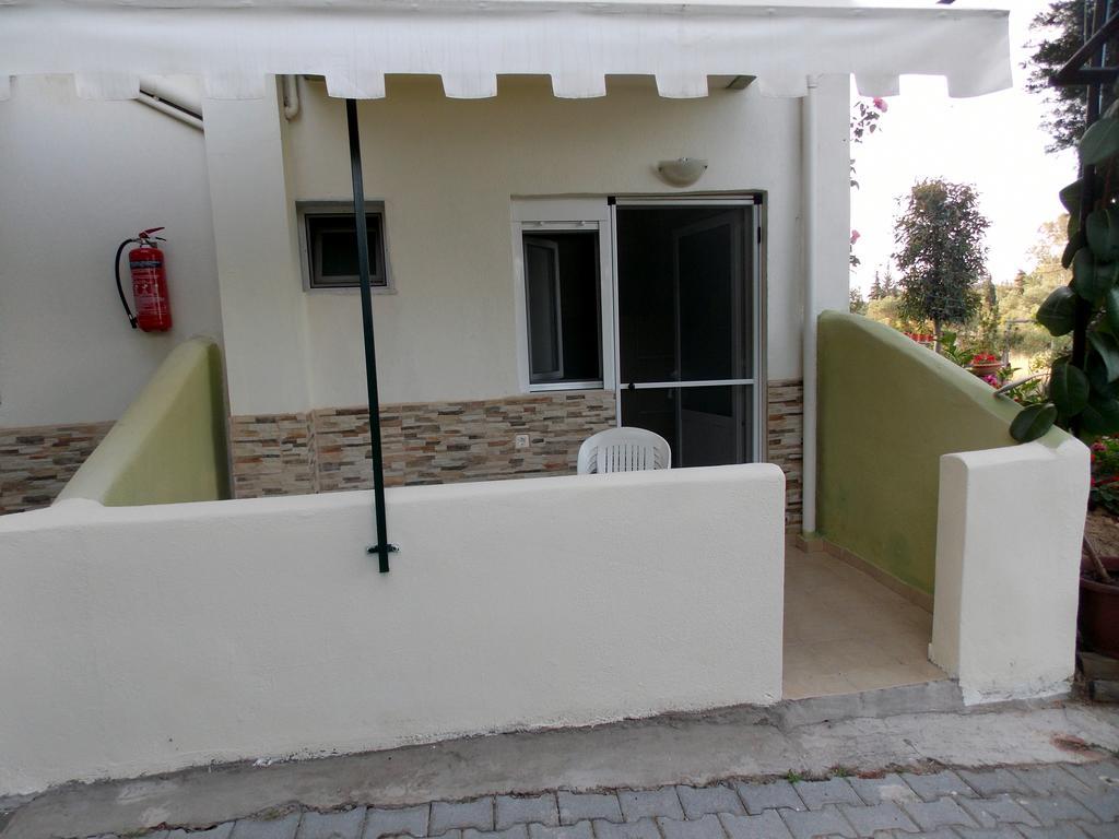 Nikos Apartments Ormos Panagias Ngoại thất bức ảnh